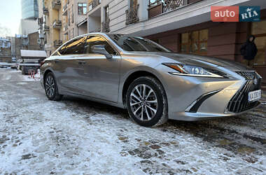 Седан Lexus ES 2021 в Киеве