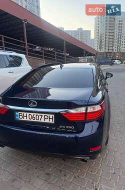 Седан Lexus ES 2015 в 