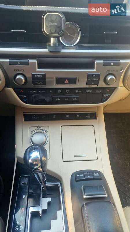 Седан Lexus ES 2013 в Києві