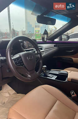 Седан Lexus ES 2019 в 