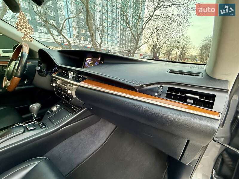 Седан Lexus ES 2013 в Одесі фото 55 Седан Lexus ES 2013 в Одесі