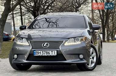 Седан Lexus ES 2013 в Одесі