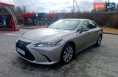 Седан Lexus ES 2019 в Тернополе