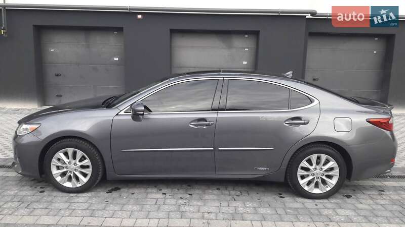 Седан Lexus ES 2014 в Івано-Франківську