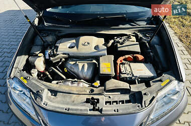 Седан Lexus ES 2013 в Чернівцях