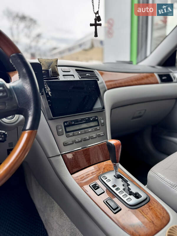 Седан Lexus ES 2005 в Киеве