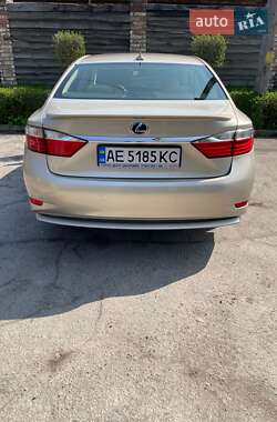 Седан Lexus ES 2014 в Дніпрі