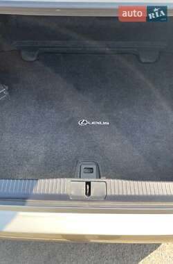 Седан Lexus ES 2014 в Дніпрі