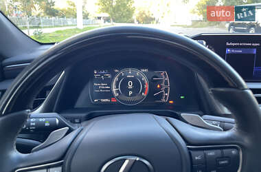 Седан Lexus ES 2019 в 