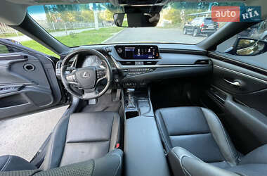 Седан Lexus ES 2019 в 