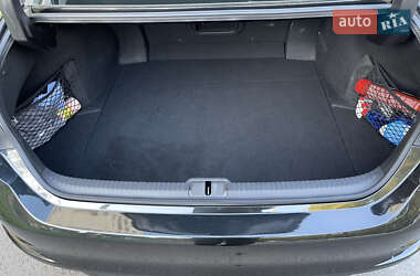 Седан Lexus ES 2019 в 