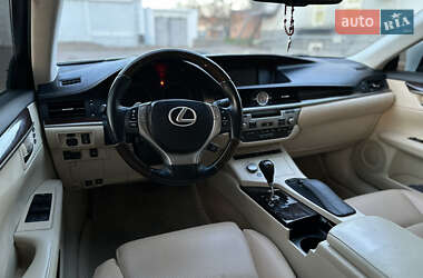 Седан Lexus ES 2013 в 