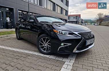 Седан Lexus ES 2016 в 