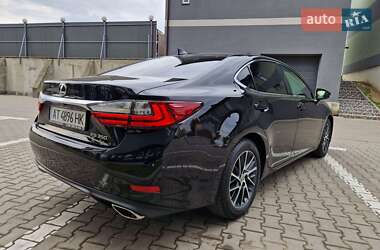 Седан Lexus ES 2016 в 