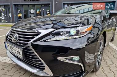 Седан Lexus ES 2016 в 