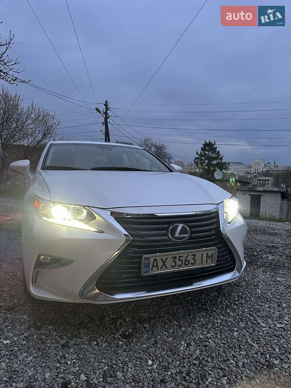 Седан Lexus ES 2017 в Харькове