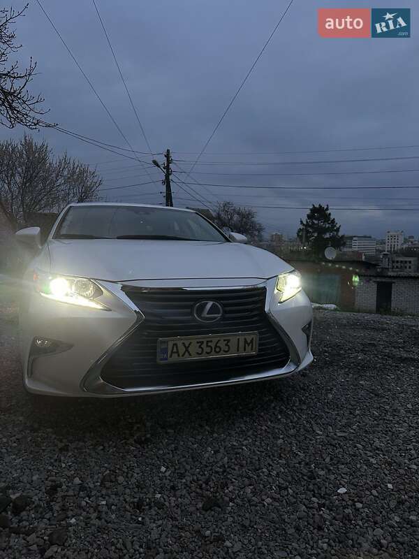 Седан Lexus ES 2017 в Харькове