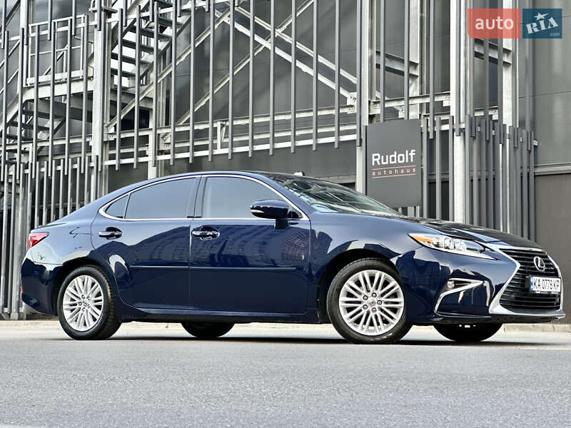 Седан Lexus ES 2015 в 