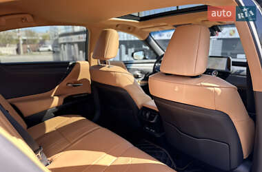 Седан Lexus ES 2023 в 