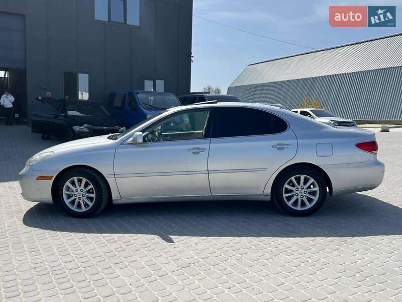 Седан Lexus ES 2004 в Львове