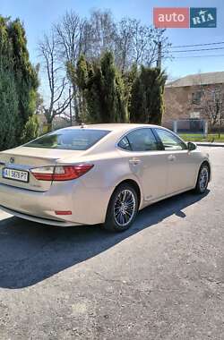 Седан Lexus ES 2012 в 