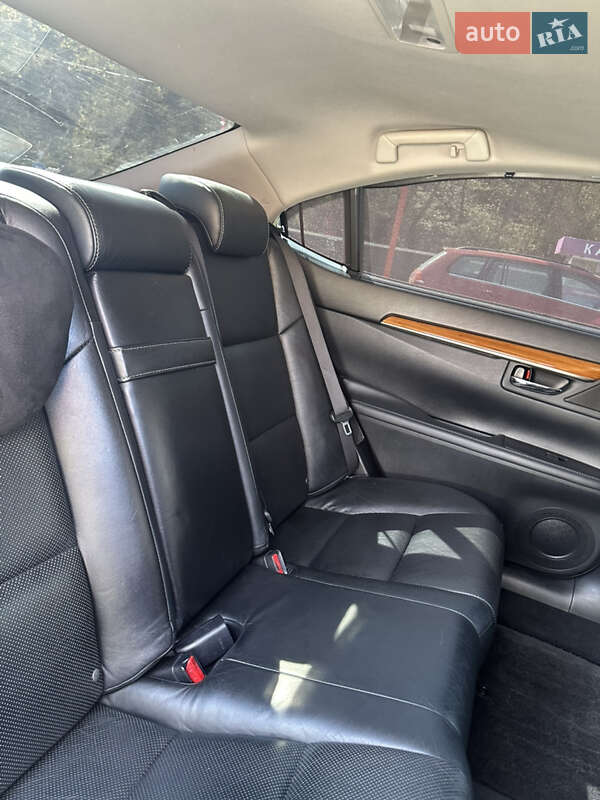 Седан Lexus ES 2012 в Киеве