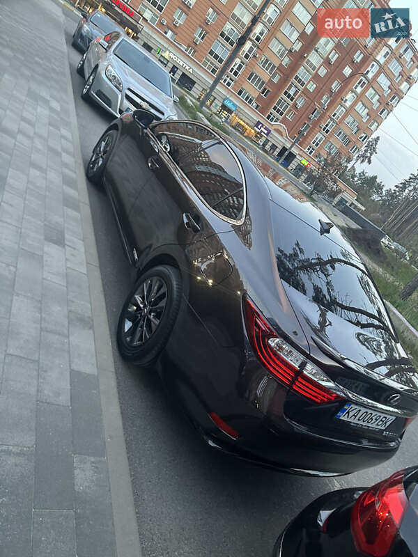 Седан Lexus ES 2012 в Киеве