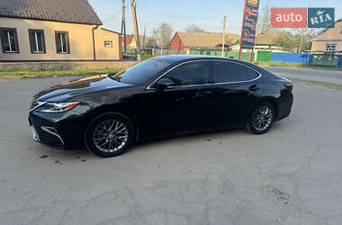 Седан Lexus ES 2018 в 