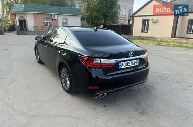 Седан Lexus ES 2018 в 