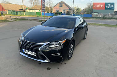 Седан Lexus ES 2018 в 