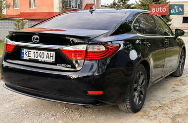 Седан Lexus ES 2012 в 