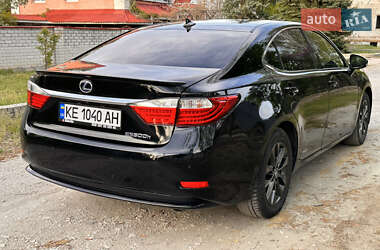 Седан Lexus ES 2012 в 
