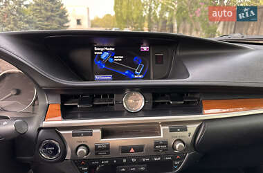 Седан Lexus ES 2012 в 
