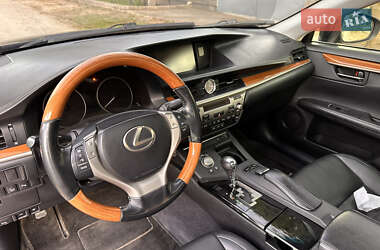 Седан Lexus ES 2012 в 