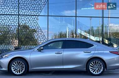 Седан Lexus ES 2023 в 