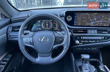 Седан Lexus ES 2023 в 