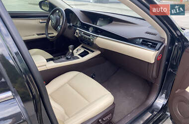 Седан Lexus ES 2017 в 