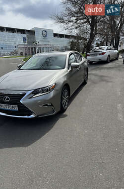 Седан Lexus ES 2016 в Одесі