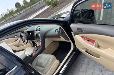 Седан Lexus ES 2010 в 