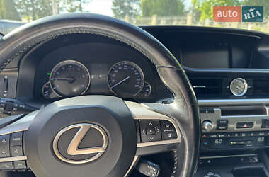 Седан Lexus ES 2017 в 