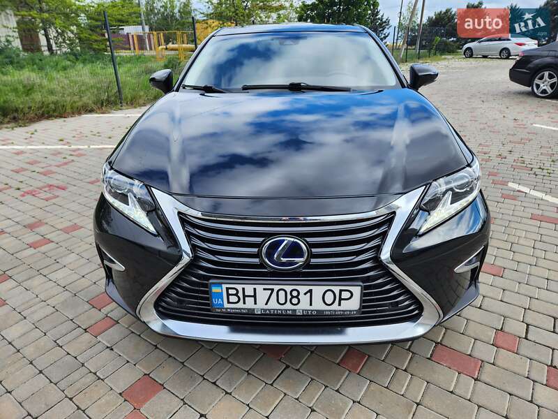 Седан Lexus ES 2016 в Одесі