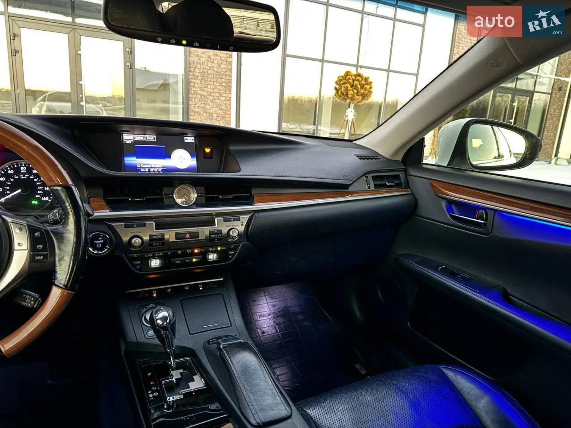 2015 Lexus ES - мініатюра 2