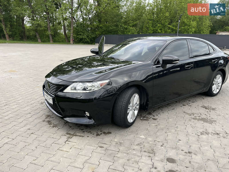 Седан Lexus ES 2013 в 