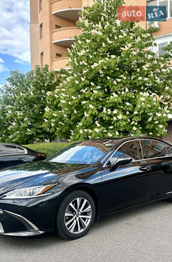 Седан Lexus ES 2019 в Києві