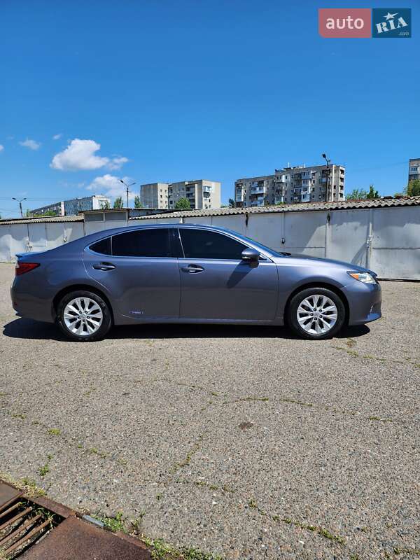 Седан Lexus ES 2013 в Одессе