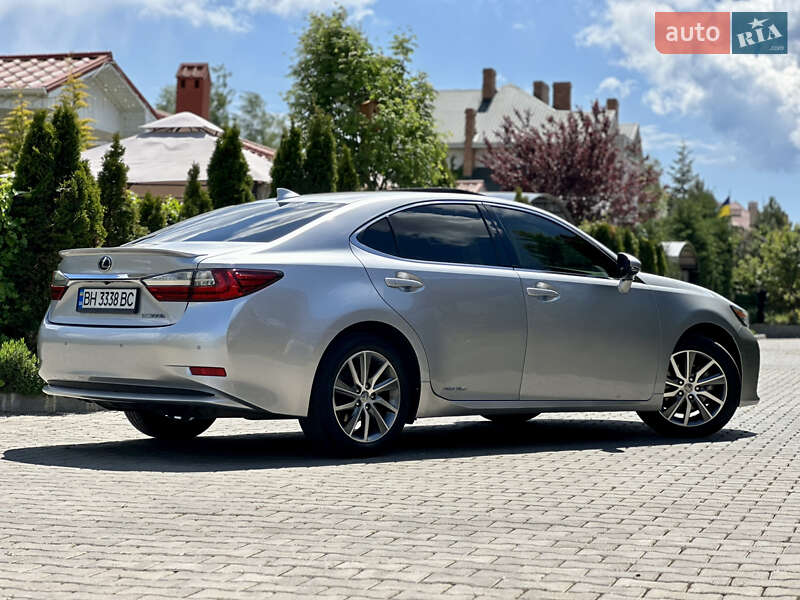 Седан Lexus ES 2015 в Одессе