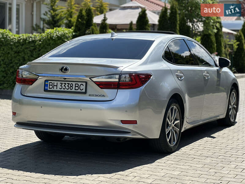 Седан Lexus ES 2015 в Одессе