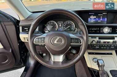Седан Lexus ES 2016 в 
