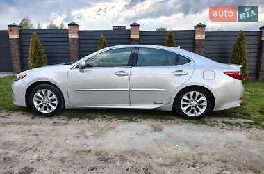 Седан Lexus ES 2012 в 
