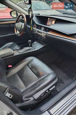 Седан Lexus ES 2012 в 